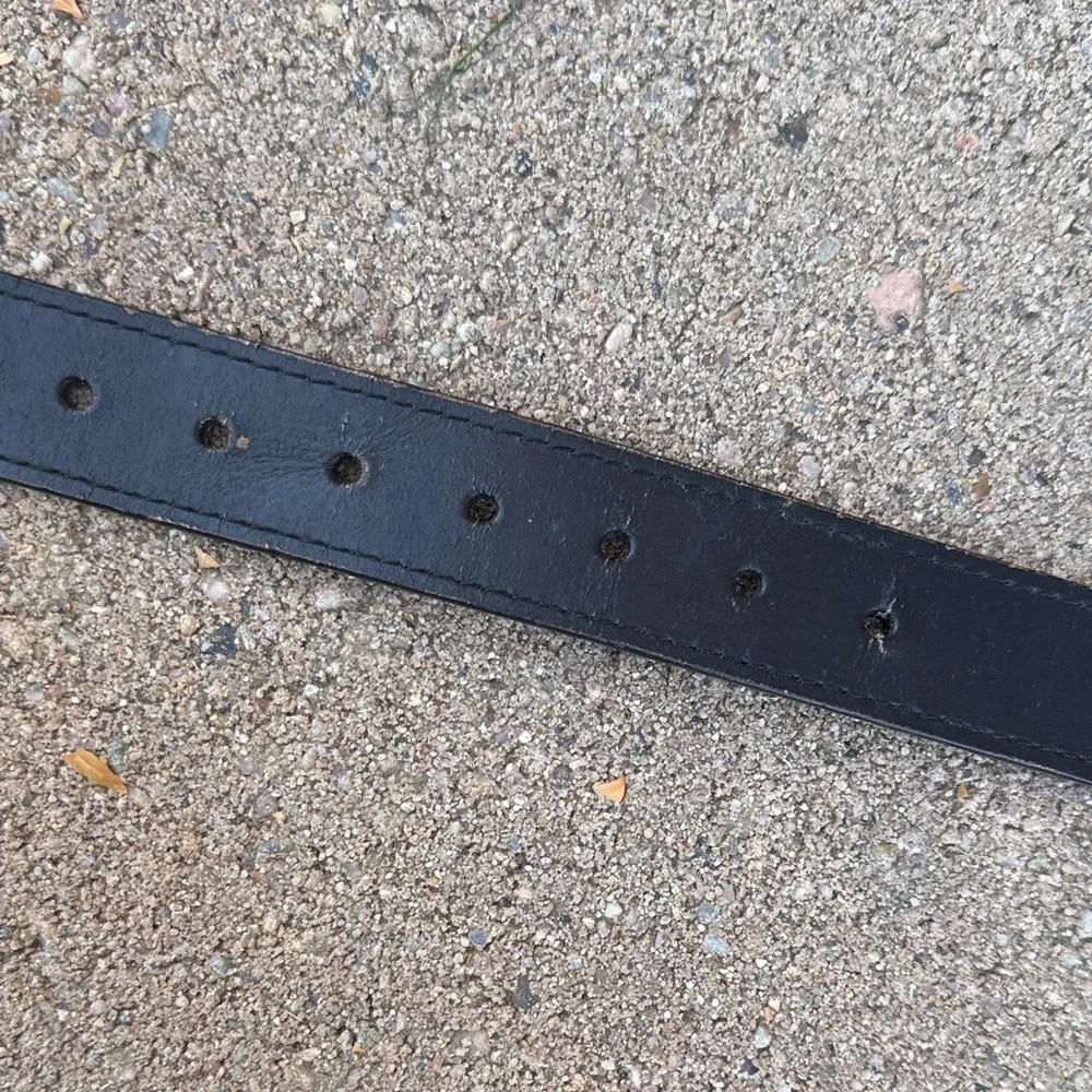 LEVIS Boys Reversible Black Brown Bonded Leather Belt Size 26-28